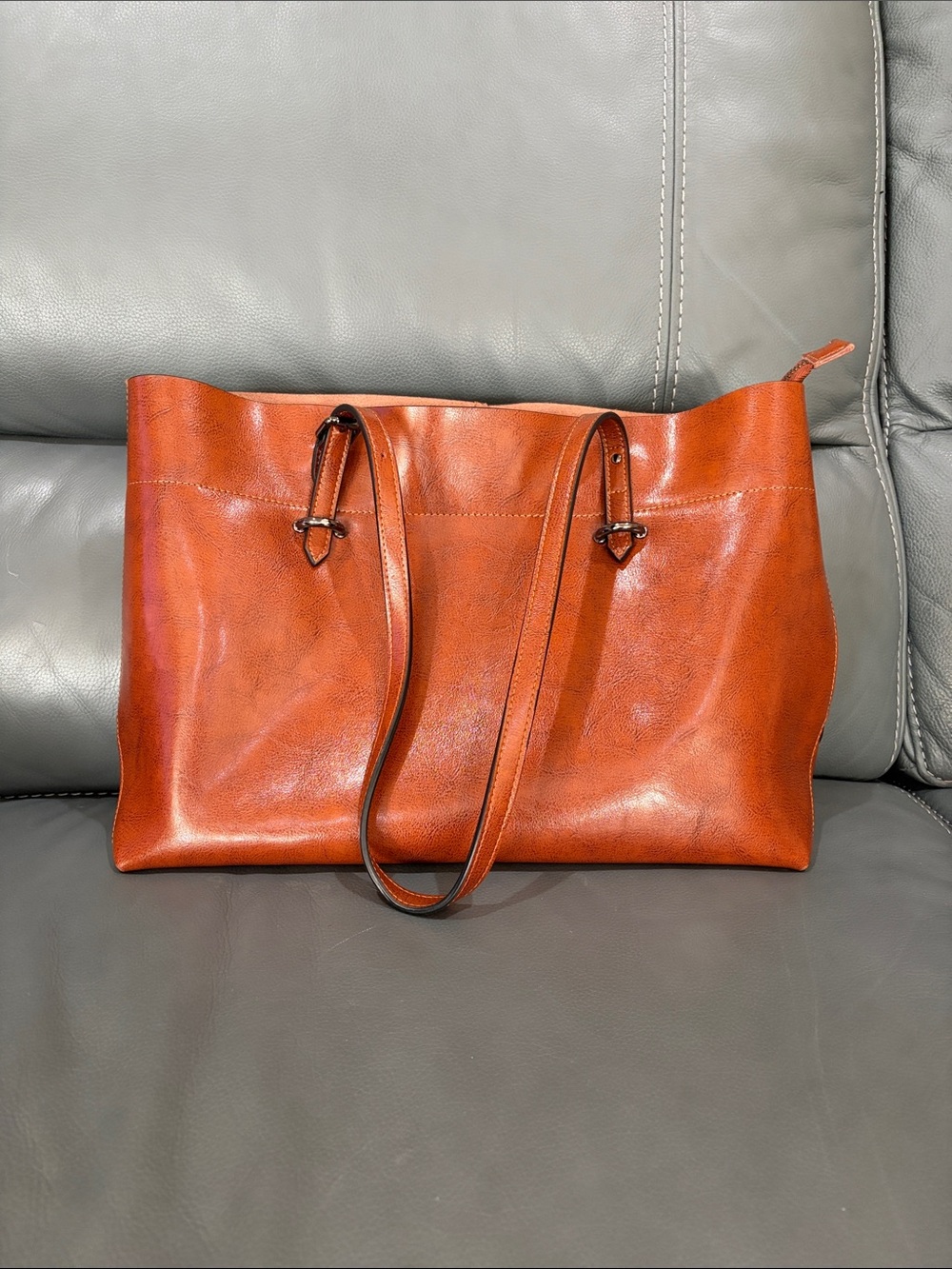 SZONE Leather Tote Bag in Cognac Brown